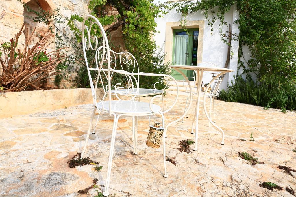 B&B Giovannarolla Green House Остуни Экстерьер фото